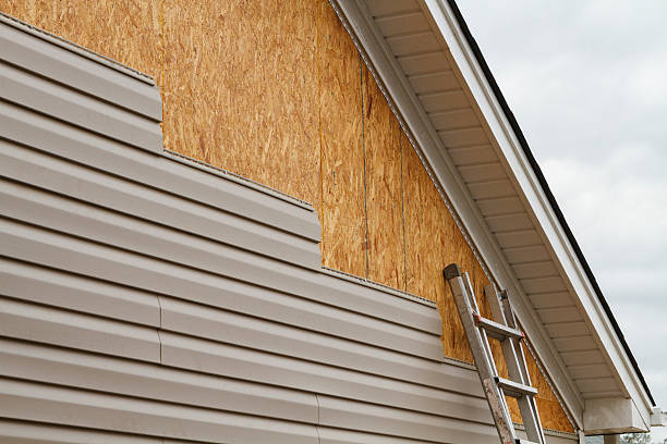 Professional Fiber Cement Siding technician working in Dacono, CO